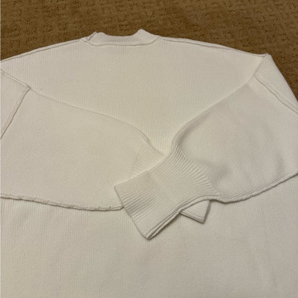 Free People Sweater - Picture 9 of 9